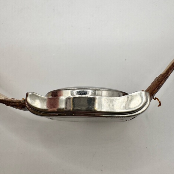 Set of two Calvin hill watches needs battery - Picture 5 of 13